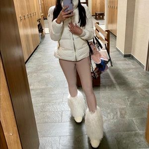 White fur boots, size 7.5